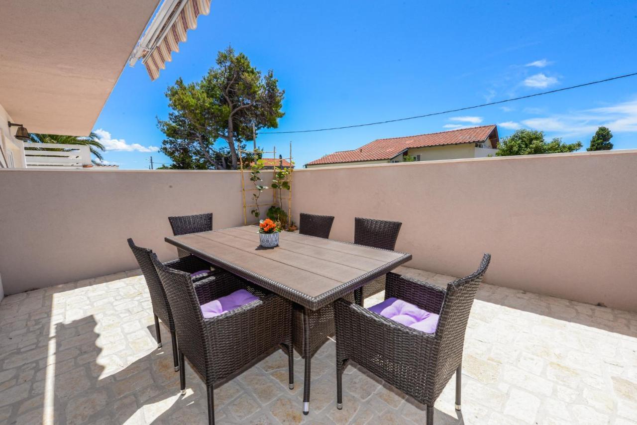 Apartments Amfora - Cozy And Modern Apartments For Up To 15 People, 100M From The Sea And Beach Стара Новаля Екстериор снимка