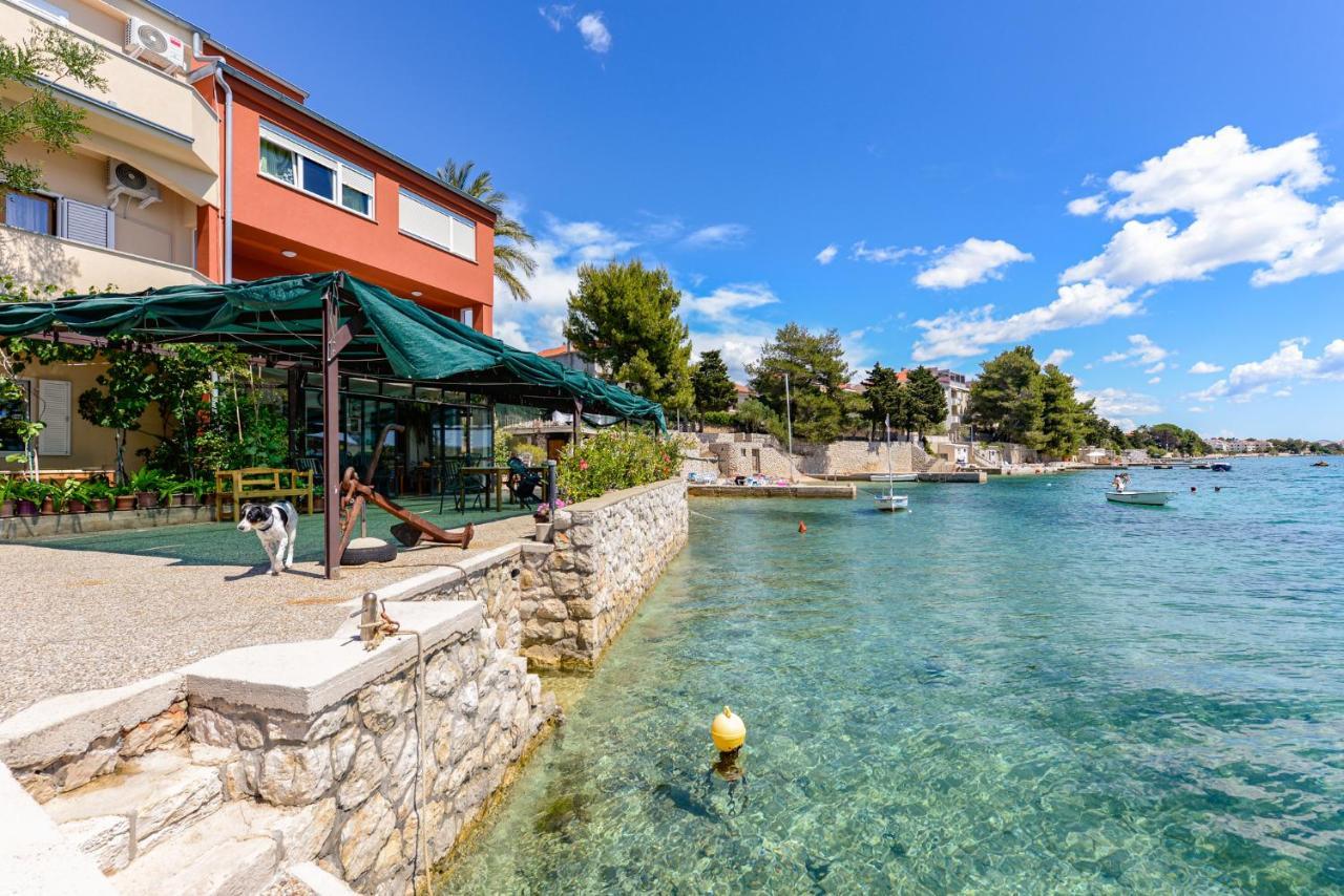 Apartments Amfora - Cozy And Modern Apartments For Up To 15 People, 100M From The Sea And Beach Стара Новаля Екстериор снимка