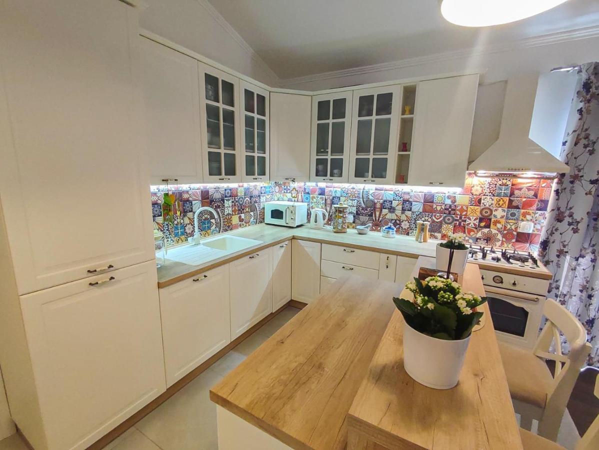 Apartments Amfora - Cozy And Modern Apartments For Up To 15 People, 100M From The Sea And Beach Стара Новаля Екстериор снимка