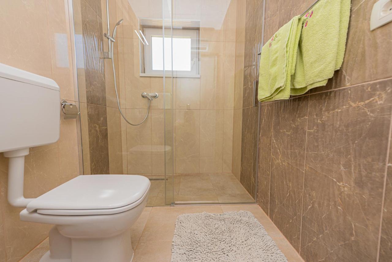 Apartments Amfora - Cozy And Modern Apartments For Up To 15 People, 100M From The Sea And Beach Стара Новаля Екстериор снимка